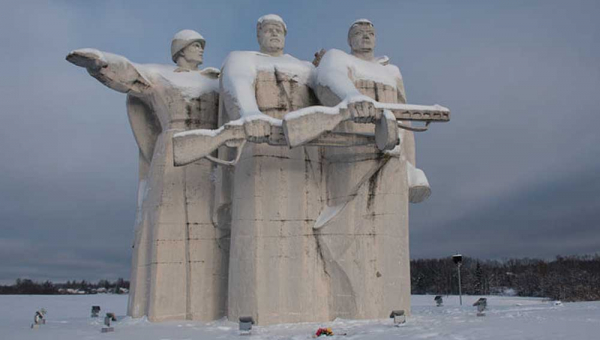 Памятник Героям-панфиловцам в Дубосеково.