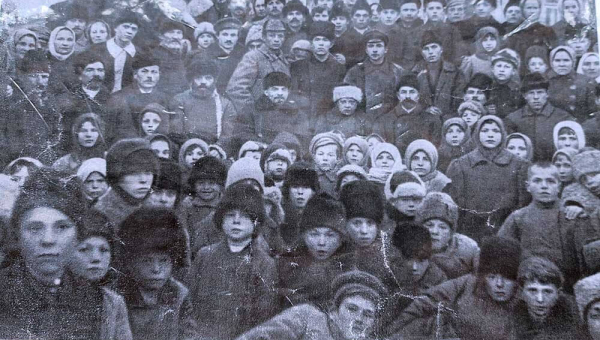 Фотография открытия Ярополецкой ГЭС.