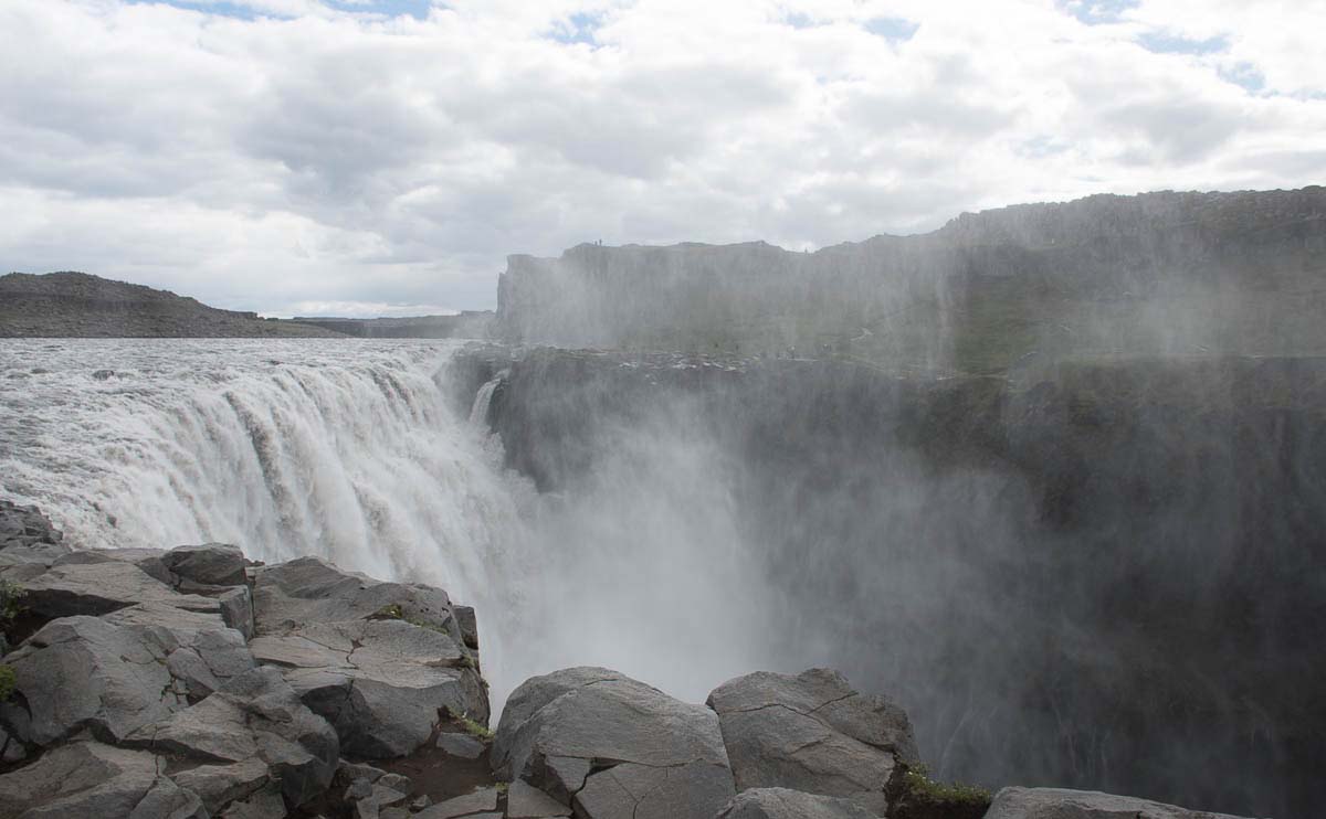 Водопад Деттифосс (Dettifoss). Водопад Деттифосс (Dettifoss), фотография июль 2017 год