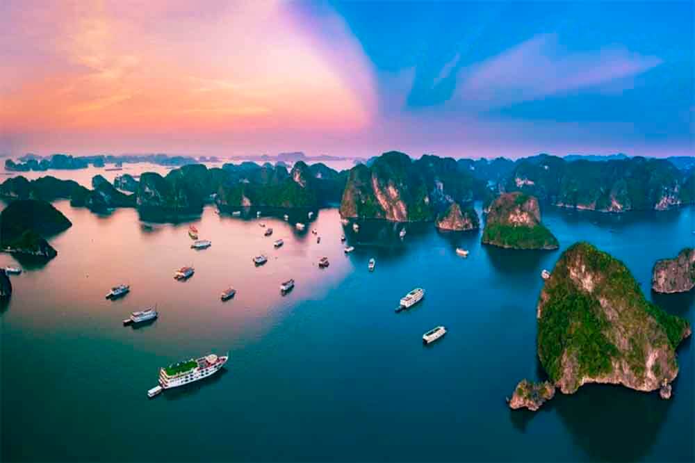 Закат в заливе Халонг( HaLong)
